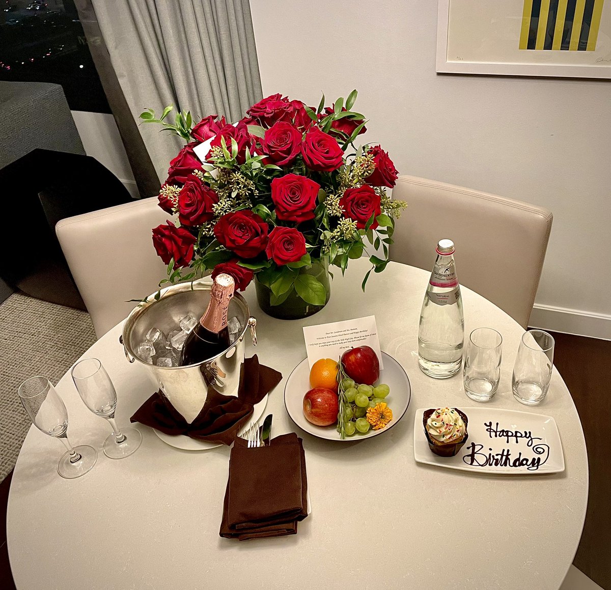 prettykatymay's tweet photo. Thank you Mr. C for kicking off my birthday month in sensational style!!! 😘

#datedenver #spoilme #travelcompanion https://t.co/YUcj57XQTF
