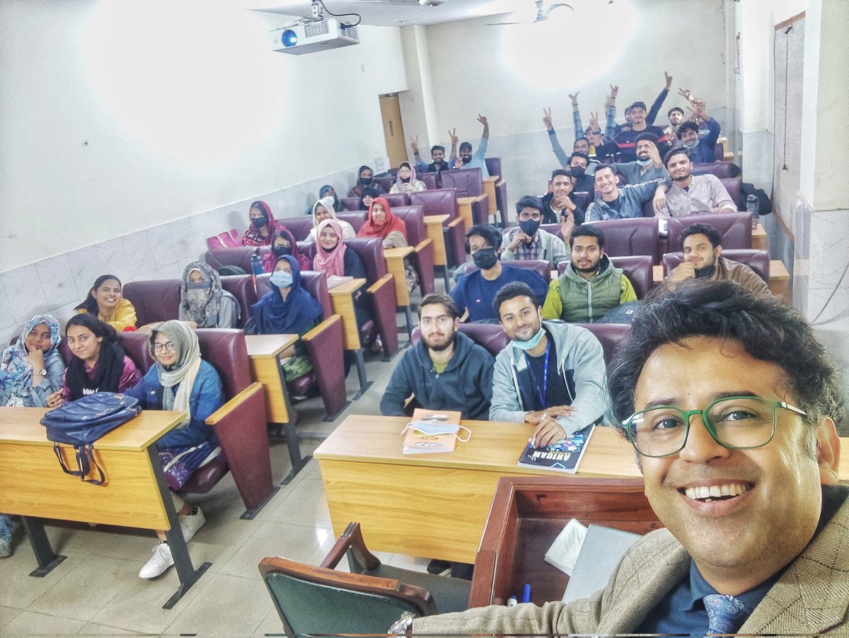 malihamza's tweet photo. With the young chaps !!!!! Makes me feel young :) Shared the opportunities, importance and bright future of Bakochista/ CPEC/ Gawadee.#NWB #students #young #youth #energy #future #futureleaders #MAliHamza @NWBalochistan @dpr_gob @GovBalochistan @bal https://t.co/OqSjWIzTeg