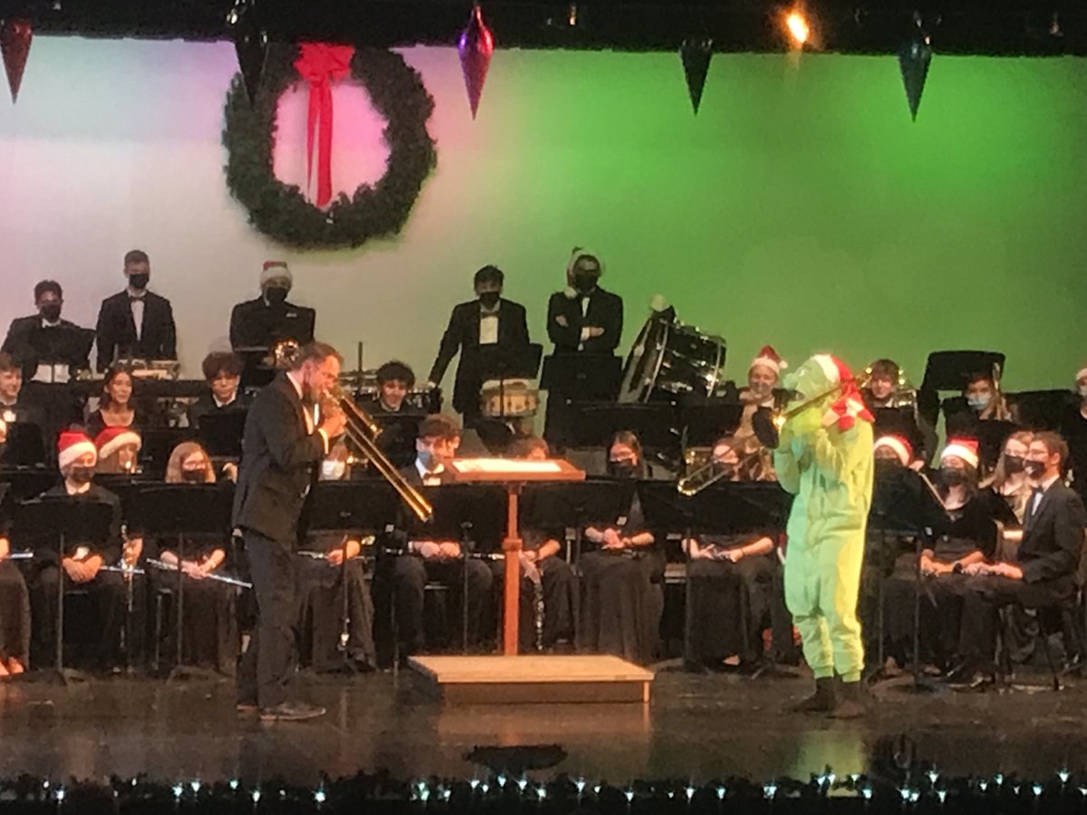 The Grinch vs The Malek!
Great sounds and laughs ⁦<a href="/Wheeling_Cats/">Wheeling High School</a>⁩ Holiday Extravaganza!