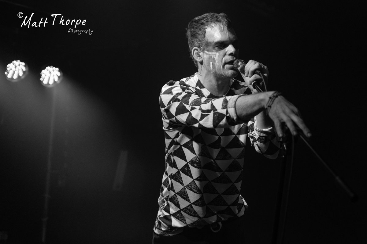 MattThorpePhoto's tweet photo. Princess Goes to the Butterfly Museum performing live in Bedford, England. Great new band with a killer frontman. @princessgoes_ @BedfordEsquires #michaelchall #concertphotography #gigphotography #livemusic #Dexter #peteryanowitz #mattkatzbohen https://t.co/mWrAaxwCtG
