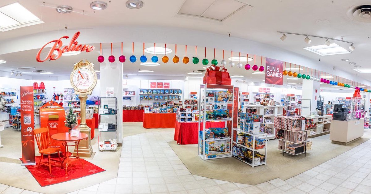 KahalaMallCtr's tweet photo. Did you know that @Macys Kahala is one of the Macy’s stores that has partnered with @ToysRUs? Visit the 2nd floor for toys galore this holiday season! Also, have your child write a letter to Santa and a donation will be made to Make a Wish Hawaii. #kahalamall https://t.co/e2Fw03ckZc