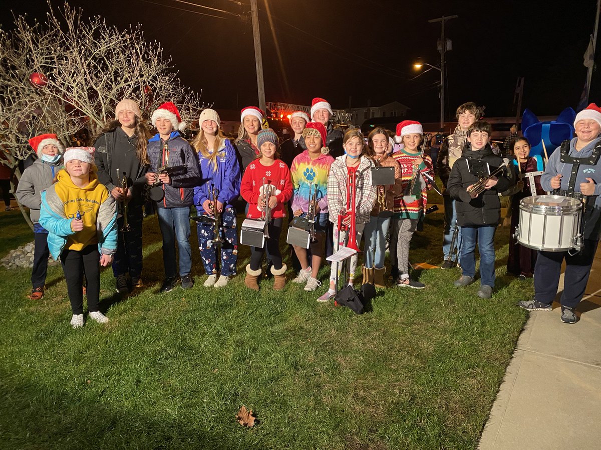The #SLHBand had a great time playing at SLH’s Tree Lighting! Awesome job, guys!🎄 🎶  <a href="/SLHeights/">Spring Lake Heights</a> #thebandisbackintown