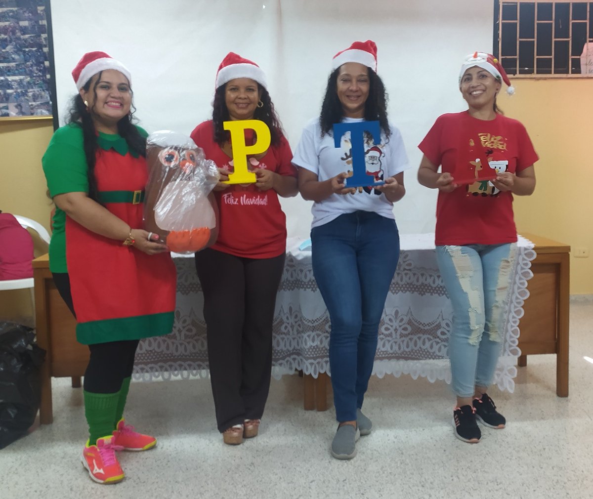 BEATRIZBERNAL26's tweet photo. Cierre Navideño @PTA_Colombia 2021,en la Escuela Normal de Cartagena con #BúhoRapé #ABCCulinario #EnlaENSCITodosSomosPTA
#MaestrosHeroicos @seceducacionctg @Olgaelvira @DPulecio @LondonoYerry @AlcaldiaCTG @DIANAECHAVARRIA @EvelynAriza2 @Mineducacion #PTAmeTransForma https://t.co/kfTnCwYvQb