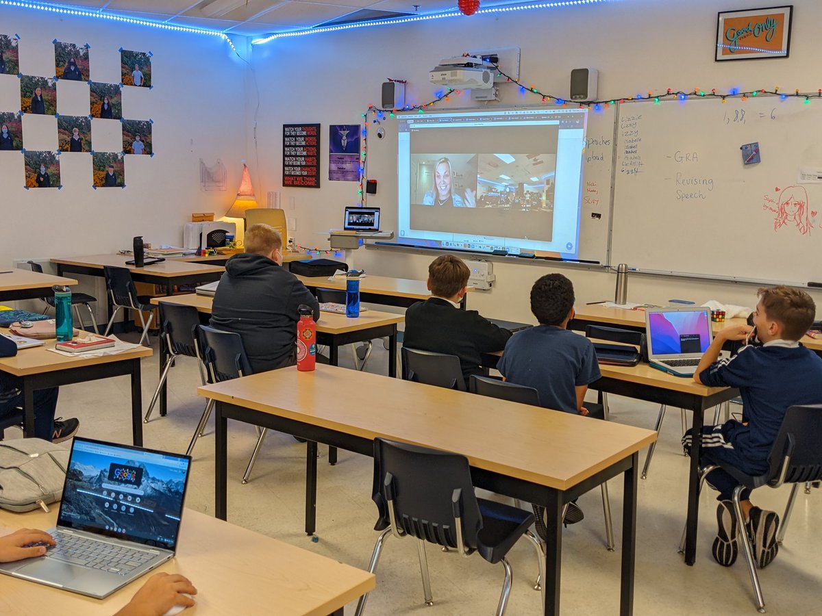 gronaldjones's tweet photo. Wentworth Dragon's Den Unbounded s's had a special visitor yesterday. None other than @cbcdragon senior producer @TVMolly! Thx for sharing and answering questions about being a young innovator, pitching and what it takes to be an aspiring entrepreneur.  #wwlearns https://t.co/zuhOxD6q7D