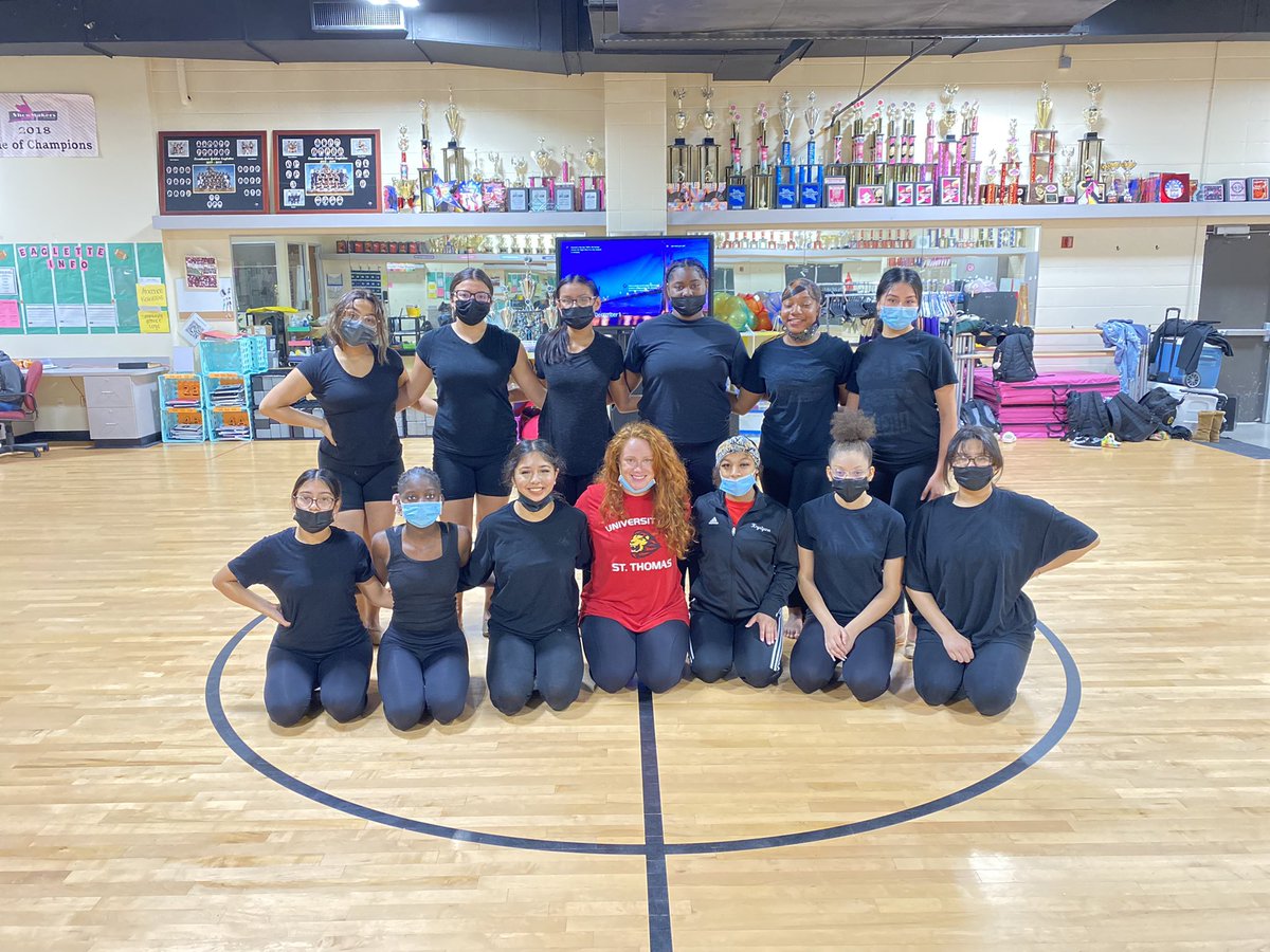 danceatike's tweet photo. Thank you to Coach McAninch, head of the Dance & Cheer program at @stthomashouston, for visiting with us this week! We had a great time learning about all that UST has to offer us! #danceatike #USTSpirit @AldineISD @aldinefinearts @Eisenhower_AISD @MandeleDavis @bolton_kesha https://t.co/1hWYpXrUQ4