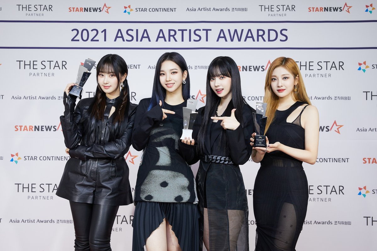 aespa wins the ‘Hot Trend’ & ‘Rookie of the Year’ & ‘Stage of the Year’ Award at the ‘2021 Asia Artist Awards’!🏆

#aespa
#AAA_핫트렌드상
#AAA_신인상
#AAA_올해의_스테이지상 
#2021AAA #AAA
#2021AsiaArtistAwards