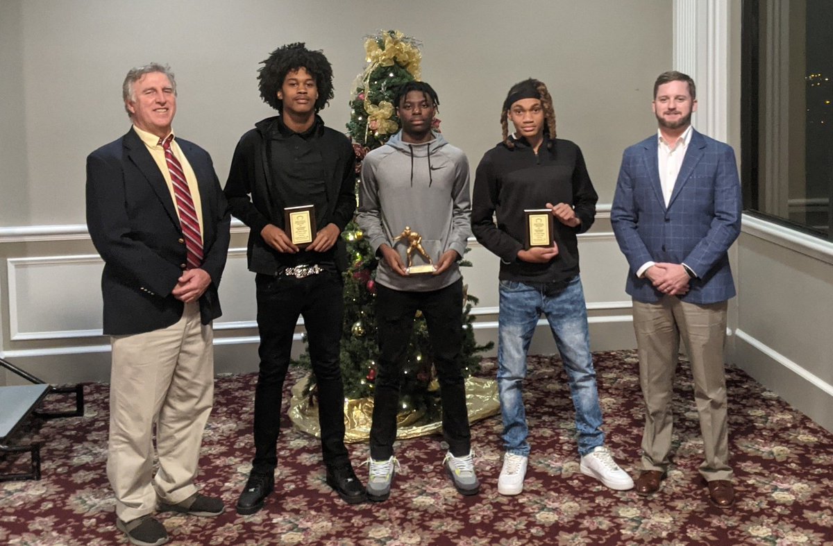 CoachAGregory's tweet photo. Congrats to @McAlensL11 @ReccoMcdowell3 and @ReshadMcdowell on their All City awards. Their hard work and dedication did not go unnoticed. I'm very proud of all three of you. #CLIMB @HillwoodFB https://t.co/3pmW2xrfRO