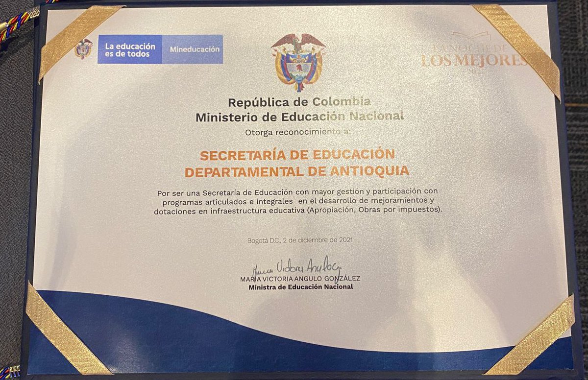 anibalgaviria's tweet photo. A través de Obras por Impuestos, hemos gestionado más de $50.000 millones para la dotación de instituciones educativas. Nos llena de orgullo que esta alianza virtuosa con el sector privado sea reconocida por @Mineducacion en la #NocheDeLosMejores. ¡UNIDOS podemos más! https://t.co/HyYGbcTxYB