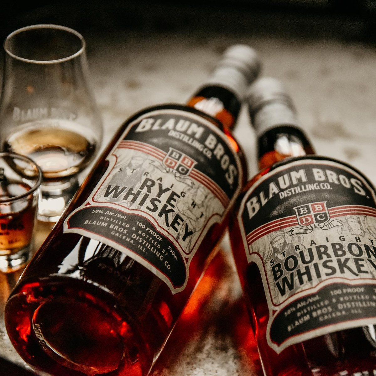 Looking for fun adventure or holiday gift? Book a <a href="/BlaumBros/">BlaumBros Distilling</a> tour! Tasting included 🥃 Book: bit.ly/3xfOpC8 #distillerytour #distillery #galenail #blaumbros #galena #eagleridgeresort #thingstodo #holidayfun #midweekfun #holidays #wintertravel #holidaytravel