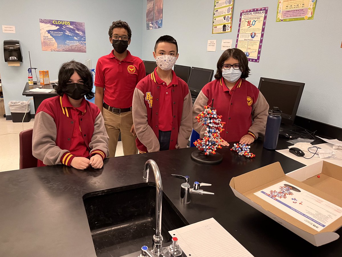 beglisapayev's tweet photo. #PLTW #Biomedical 
This kids are amazing. 3D structure of DNA model. https://t.co/oeMgxbl4Ke