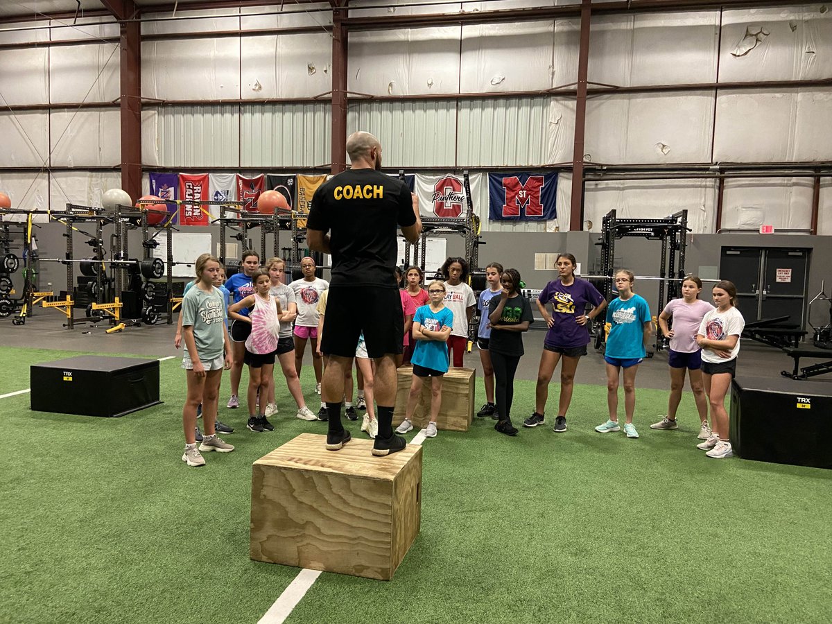 Och_Performance's tweet photo. Coach Brandon in his natural habitat
#opt #optsouth #turf #volleyball #teamtraining #coreelite #coach #explain #workout #box #boxjump #performancetraining #nola #southshore https://t.co/TneVB1kidS