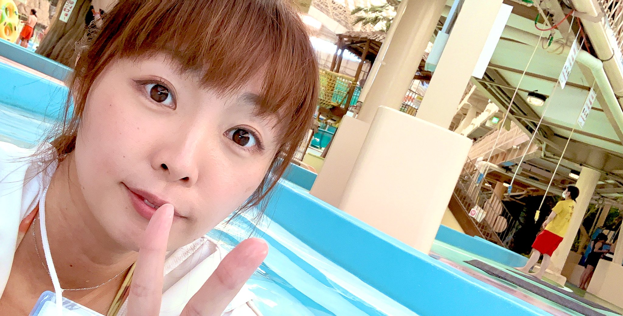 NON on X: こないだ家族でハワイアンズロケにお邪魔してきました✌🏻これは盗撮に失敗したただの自撮り📸  やっぱり役者さんたちは輝いてたよ！！みんなの水着姿めちゃ良かった〜✨華✨って感じ。スタッフさんたち毎日朝から晩まで本当にお疲れ様です🙏🏻  #ハレ婚ドラマ ...