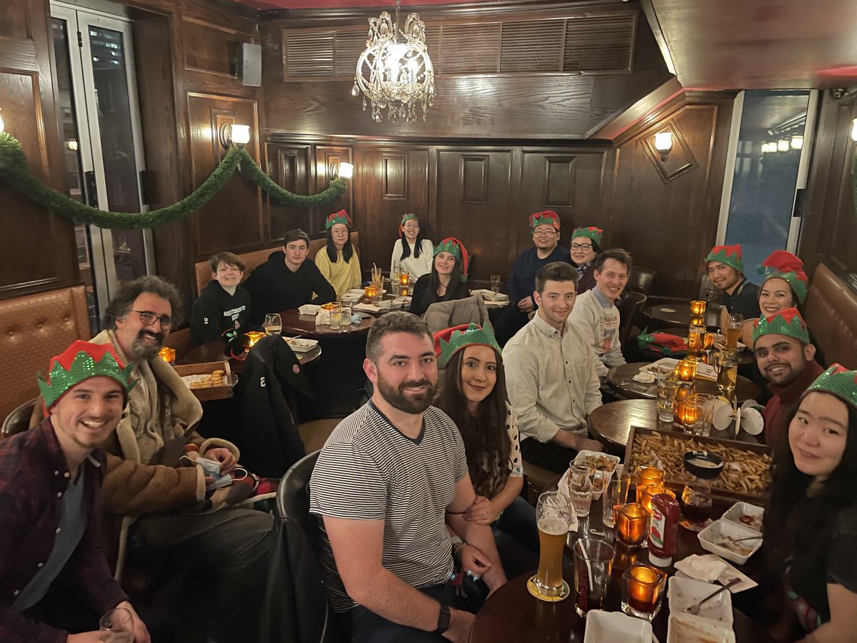 ChristineAllenW's tweet photo. Closing out a memorable year with my research group and my children. Thankful we can all be together before the holidays. https://t.co/CXQyW61gUW