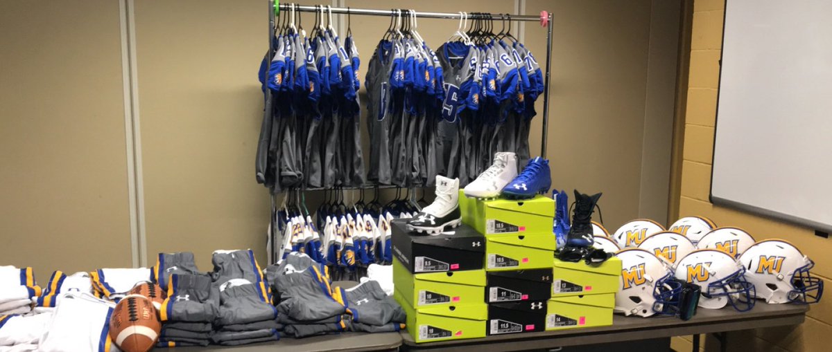 John Davis tweet media