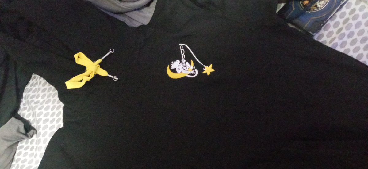 Narku1019's tweet photo. Got that Dreamer hoodie with the fated yellow draw strings!!! #MoonMonkey @MoonMonkeyIsle https://t.co/XgbxMrESLW
