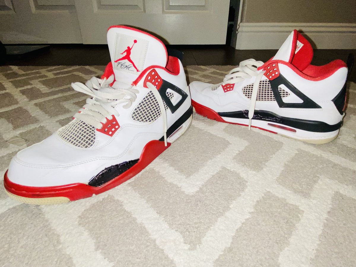 RaoulMartinezTV's tweet photo. Special edition of #SneakerFriday tomorrow! Bust out your #RedAndBlack to support the #Aztecs! #jordans #jordan4 #firered #firered4 #sneakers #sneakerhead
@AztecFB #WIN22 #mwfbchampionship @CoachHortonSDSU #aztec @SDSU @fox5sandiego #sosandiego https://t.co/wM8GJl2uG5