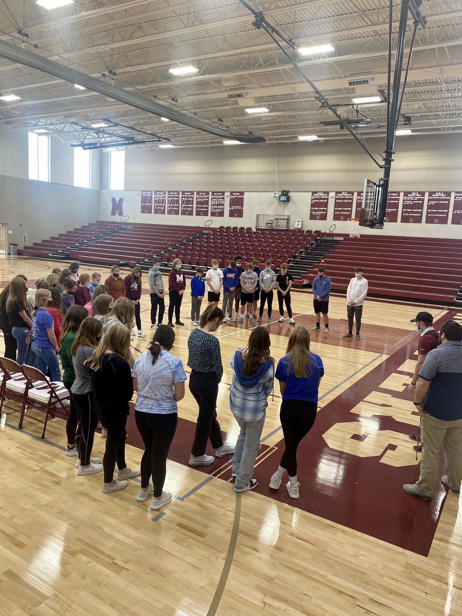 RedBudFCA's tweet photo. Fun games, great discussions, &amp; serving the Lord!
“Whatever you do, work heartily, as for the Lord” Colossians 3:23 #FCA #redbudhs https://t.co/NkgdoDz32O