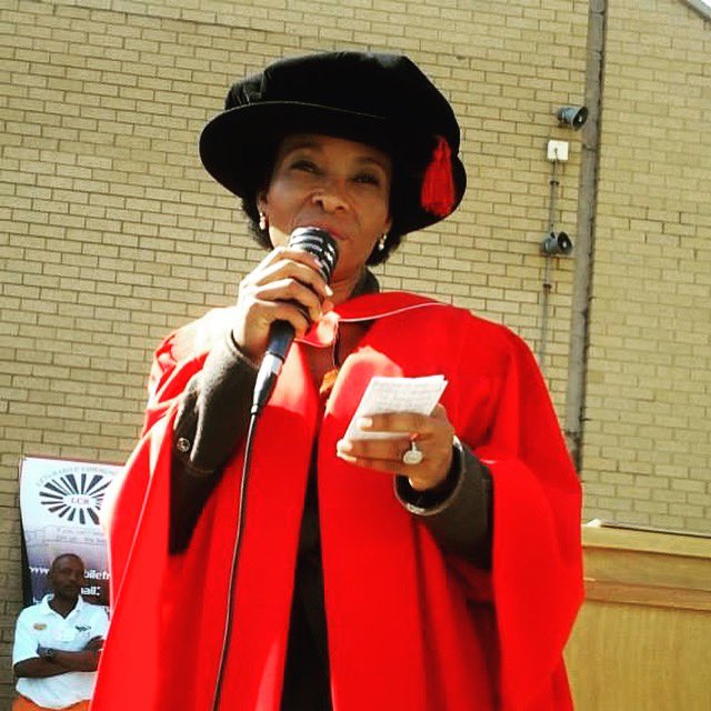 FabAcademic's tweet photo. I did my postgraduate studies at Wits part time while working full time &amp; raising a family. No social life. In 1998 I took leave without pay so that I can have a strong start to my PhD. It was tough financially &amp; personally! In the end I won! #grateful #MakeEducationFashionable https://t.co/KWfv9X4GAJ