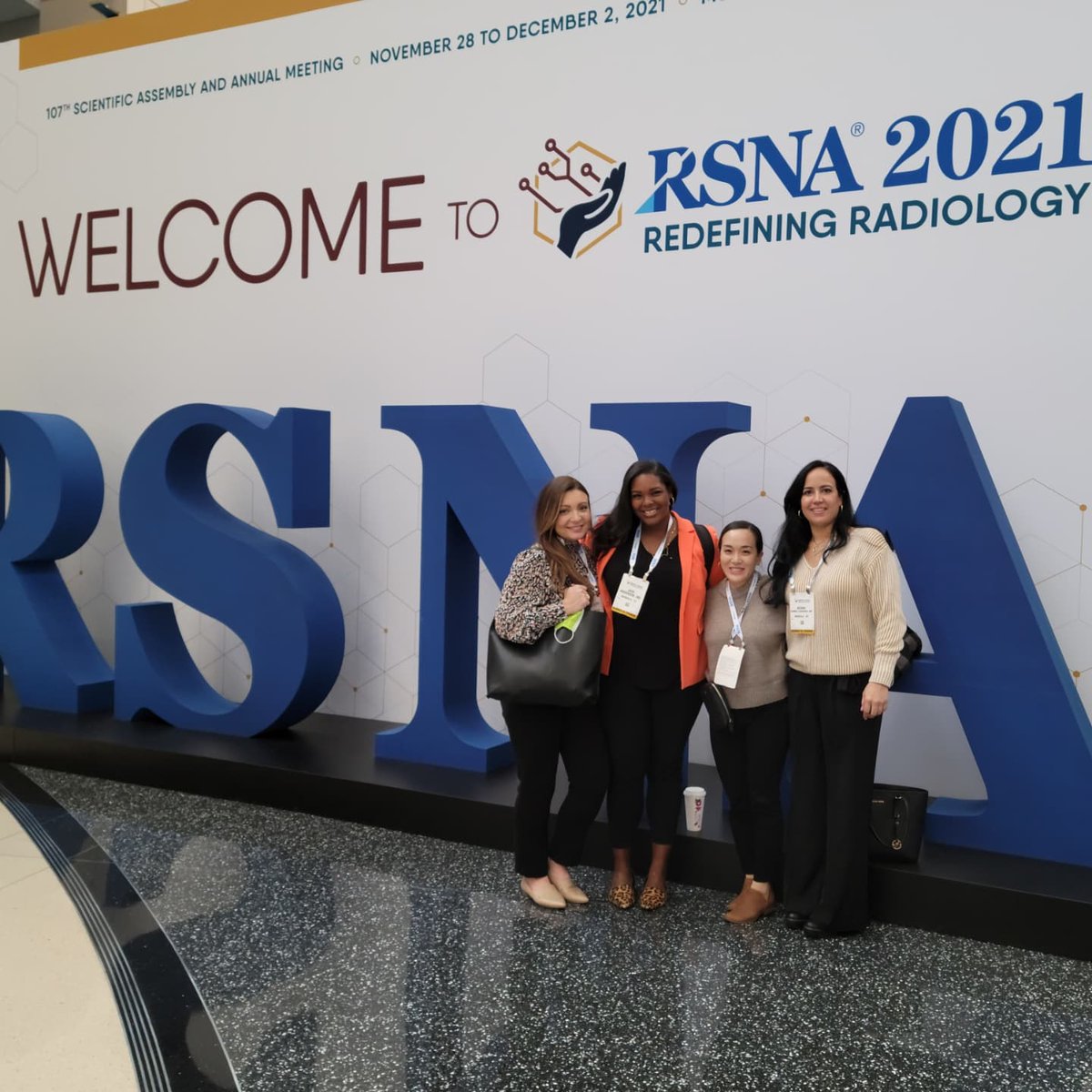 #RSNA 2021 where you get to see old friends and make new ones--so much learning and fun! 

@norwalkradsres 
@rsnagram
@raddiscord
#RadResEducation #MSKRads  Chicago, Illinois instagram.com/p/CXAEAlSNJwk_…