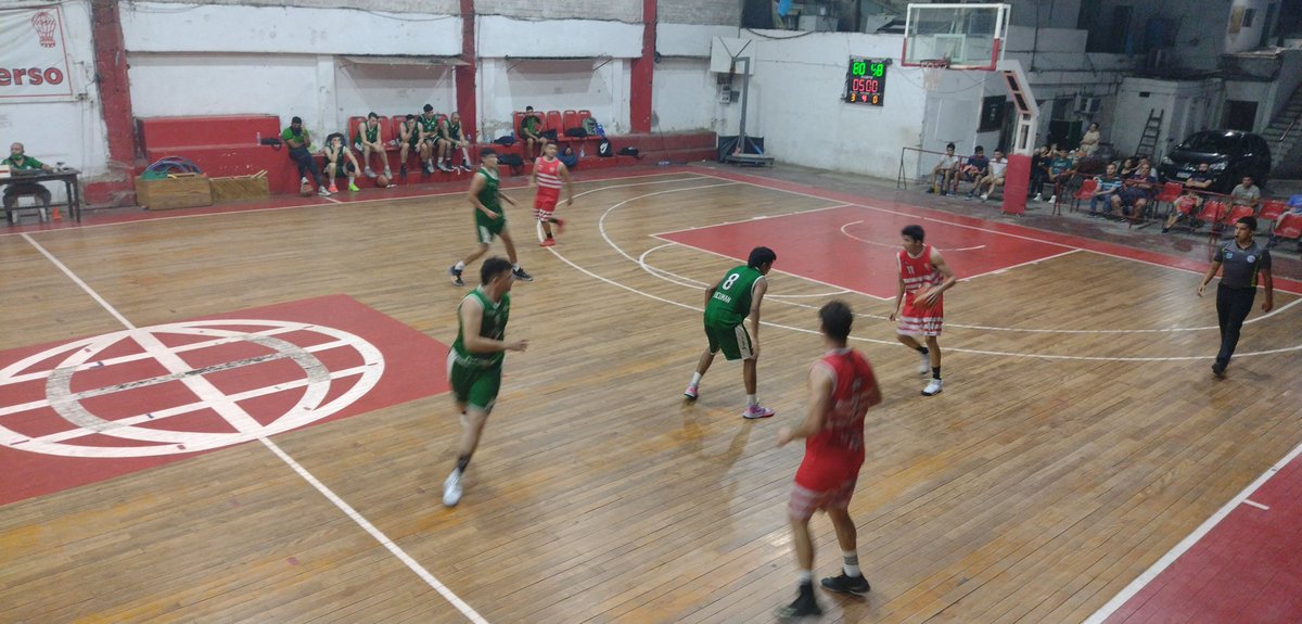 RMilenium's tweet photo. 🕑 2' del último cuarto
#huracan 84
#Asociacionmitre 69
#redmilenium #prefederal #basquet #tucuman https://t.co/gp7S5nDmVx