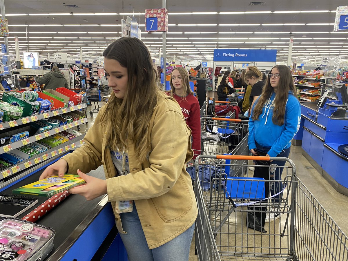 CardingtonFFA's tweet photo. ‘Tis the season of GIVING✨

44 Members travelled to Walmart to purchase gifts for 16 children &amp; 5 families in our community for the holidays!🌲 

If you have the ability, you have the responsibility &amp; we’re glad we were able to love our neighbors a little extra this year.🤍 https://t.co/KfZKQtyZG8