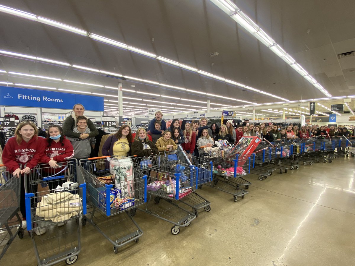 ‘Tis the season of GIVING✨

44 Members travelled to Walmart to purchase gifts for 16 children &amp; 5 families in our community for the holidays!🌲 

If you have the ability, you have the responsibility &amp; we’re glad we were able to love our neighbors a little extra this year.🤍