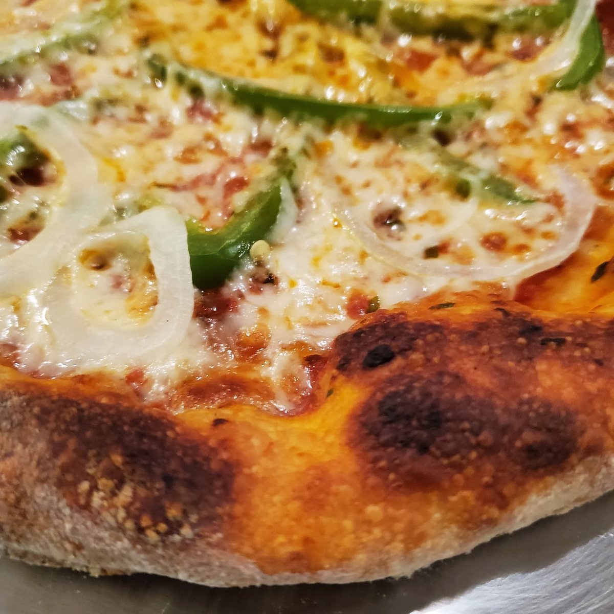 venkmaniac's tweet photo. Back on the #homemade #coldfermented #pizza game. It's been a crazy week so far. I've earned this! πππ https://t.co/ClPwk0Mviw
