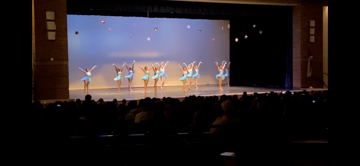 MichaelJungEDU's tweet photo. Enjoyed date night with my daughter! Great job to all of our @NFHS_TrueNorth dancers and directors for a wonderful Winter Show!
#trueNorth #excellence

@forneyfinearts @forneyisd @bcbutler08 @justinwterry https://t.co/w0dCz17RMG