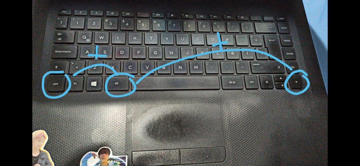Valili_Valili's tweet photo. @ValeBangtan7 Pueden hacerlo también con el comando ctrl+ alt+ flecha a la derecha o a la izquierda , y para volver a la normalidad es de la misma manera pero con la flecha hacia arriba https://t.co/7ZcYvrG02u