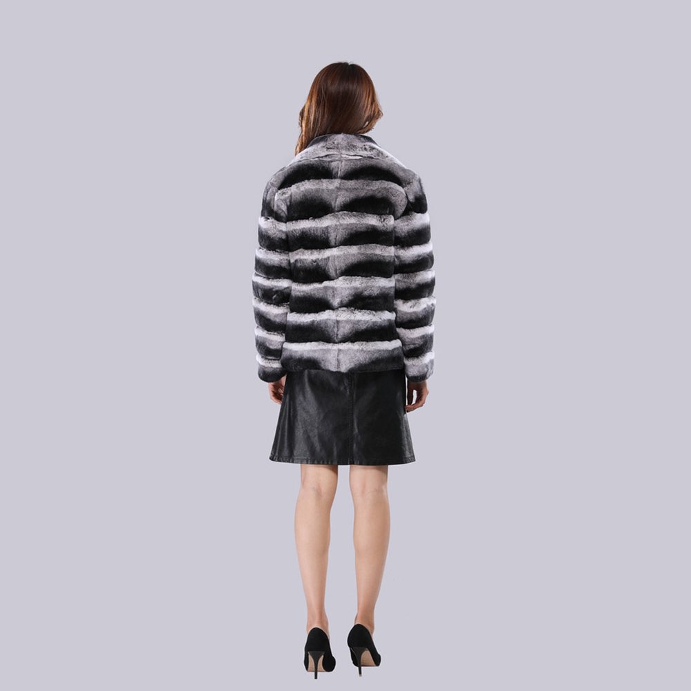 Factory Supply Fashion Rex Rabbit Chinchilla Fur Coat from hlfurs.com/product/factor…
.
#fur #furjacket #realfur #furcoat #furclothes #furcoatwholesale #furclotheswholesale #furjacketwholesale #chinchillafurcoat