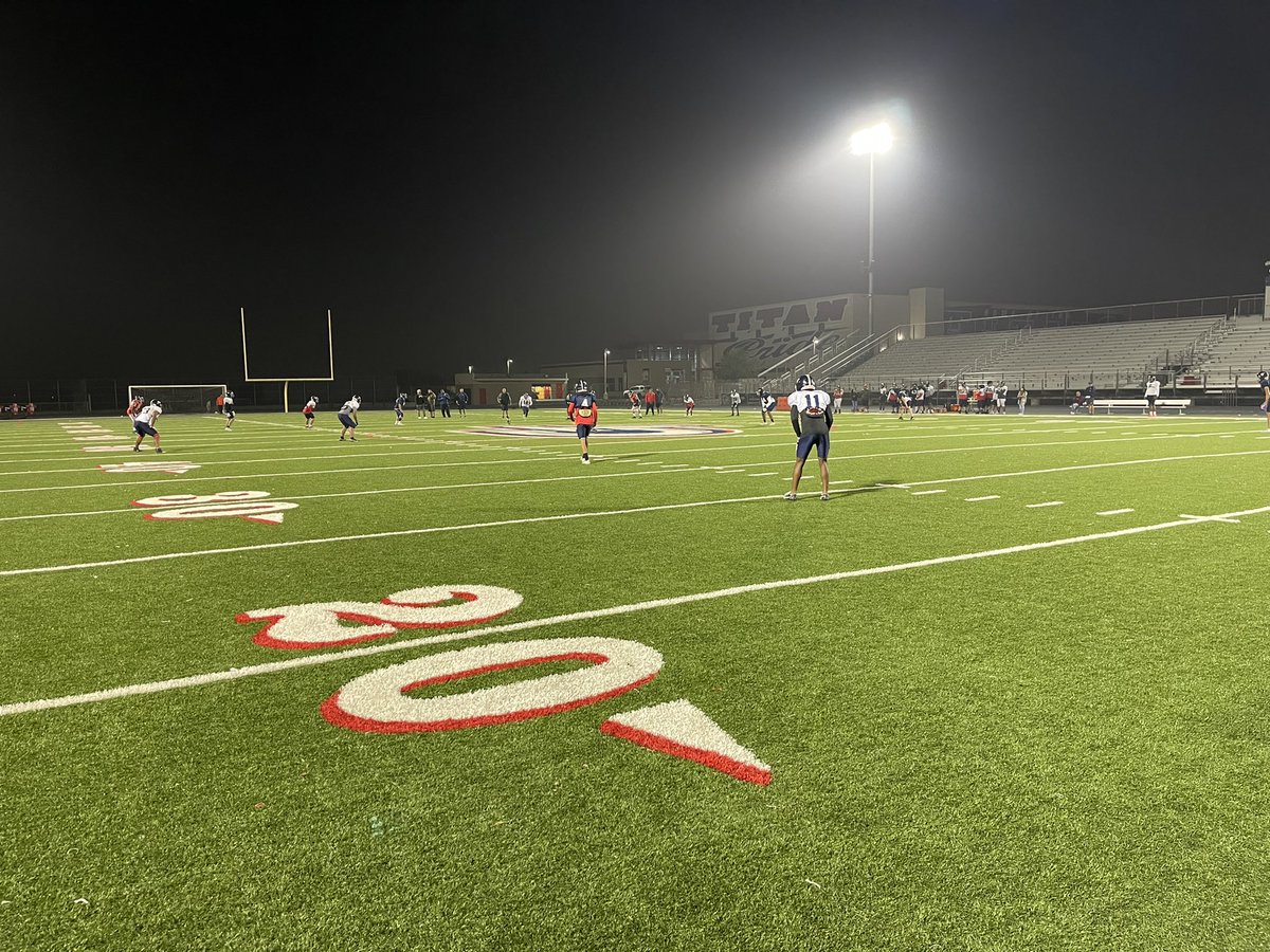 Coach_Peko32's tweet photo. Thursday night lights! To still be practicing the greatest sport in the world is a blessing!
#RunSTATE
@Colony_High @CoachGomez91 @CoachImbach24 @CoachArroyo34 @2d_jones @CoachZavala58 @Coach_Rocco @_Gary_Berwick https://t.co/gOrJ2mIYyu