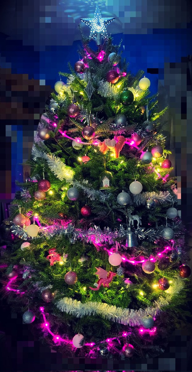 Ready for the holidays, the kids had such a great time with our magenta theme this year!

#tmobile #magentastrong #bleedmagenta