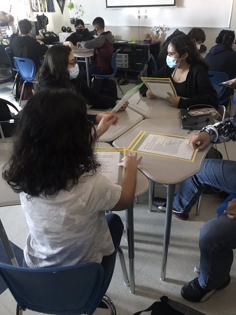 MsStewiesClass's tweet photo. SS Research spent their day preparing for their Science Fair presentation on Saturday. #ThisIsSEA @NISDJaySEA https://t.co/VVMgFnWcrv
