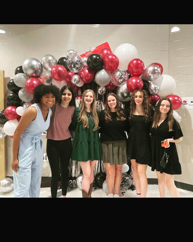 AHMOVB's tweet photo. 2021 Volleyball Banquet #AHMO #WylieVolleyball 🏴‍☠️🏐 https://t.co/TsZ9fsWgnr