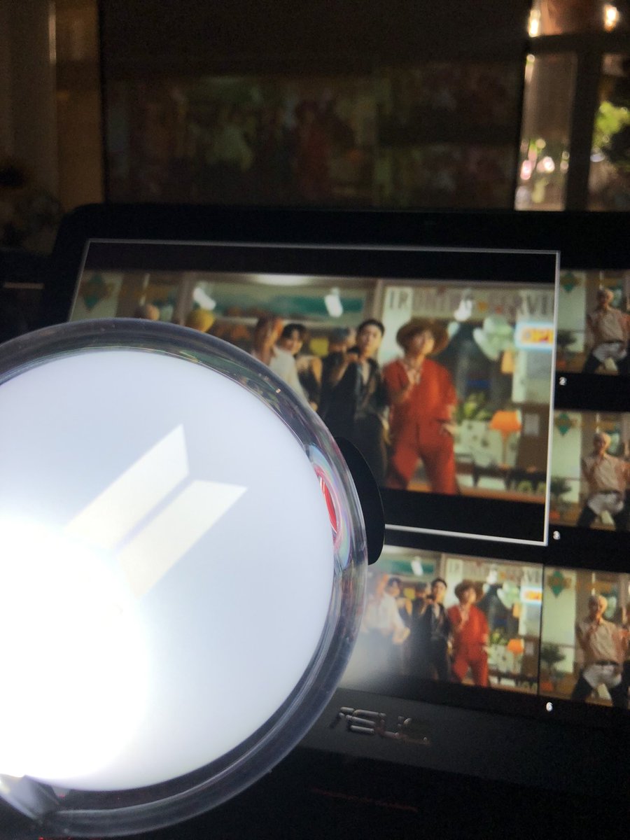 BangtanbbPH's tweet image. Let’s enjoy today’s concert BBs!!!💜 #TeamSofa #PTD_ON_STAGE 💜💜💜