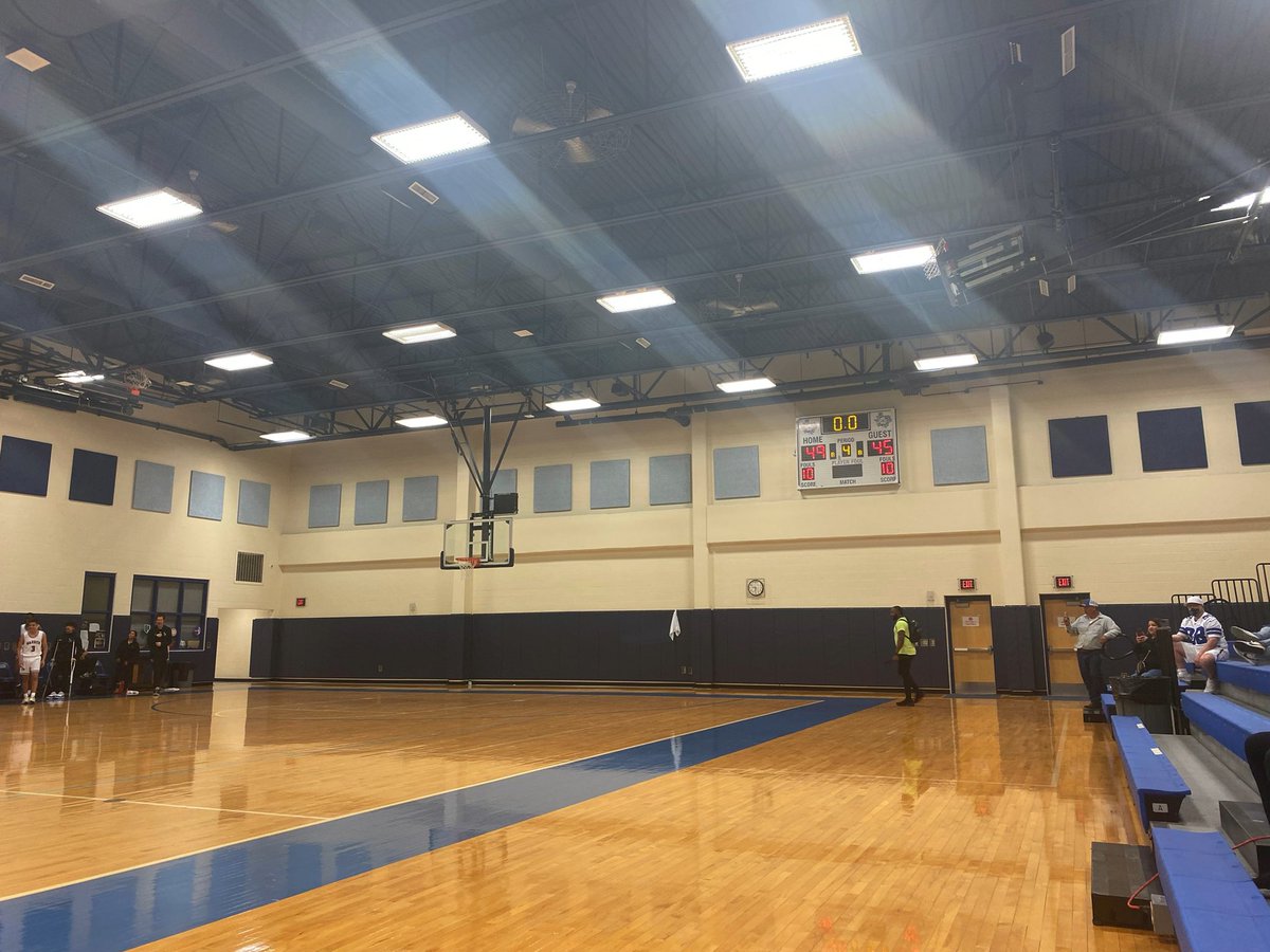 AlamoCityHoops1's tweet photo. 📍South San Tournament
Warren vs. @Permianhoops 
Final score 🚨Warren gets the win 49-45 
#AlamoCityHoops #SouthSanTourney https://t.co/Lq8n7gKg9b