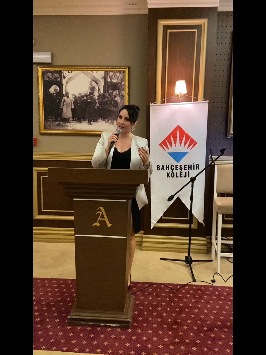 BuketAdiguler's tweet photo. Biz beraber GÜZELİZ, GÜÇLÜYÜZ💙❤️🧿@BlkBahcesehir https://t.co/YDuZpADbeZ