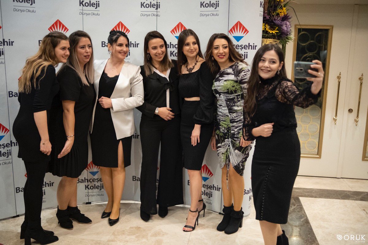 BuketAdiguler's tweet photo. Biz beraber GÜZELİZ, GÜÇLÜYÜZ💙❤️🧿@BlkBahcesehir https://t.co/YDuZpADbeZ