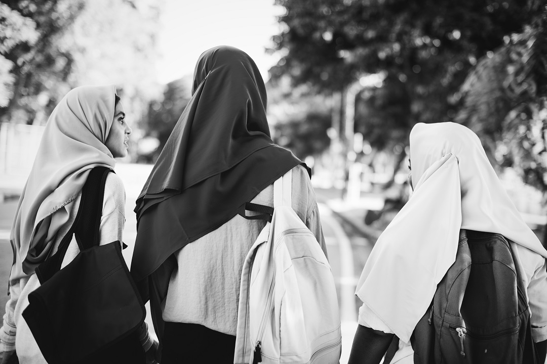 OMG_UNITE's tweet photo. 💡Tackling Islamophobia in 2021

We spoke to two of our team members, Foreda Begum and Ayeesha Starkey, on how they define Islamophobia and how people can shake their biases and dispel widely spread stereotypes and myths of Muslims.

➡️Read here: https://t.co/D9JbNC7hDI

#IAM2021 https://t.co/x69lQpPj6L