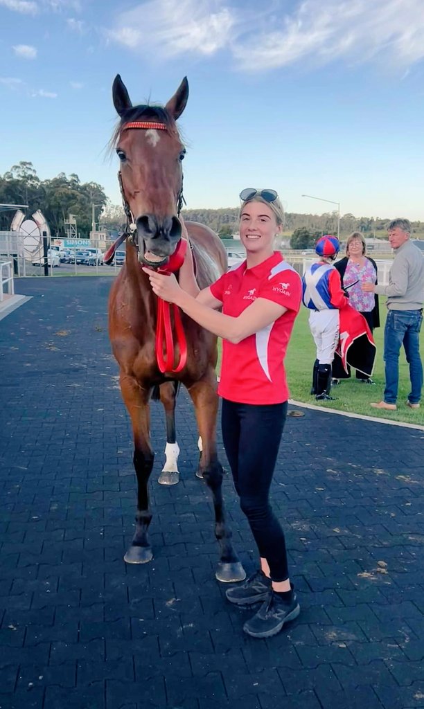 Win number 3 for Anacreon (7m Starspangledbanner x Reigning Lass) in the BM62 1350m at Devonport!

Congrats to Matt Young and connections on their 2nd Tassie win with this mare and thanks to <a href="/SiggyCarr/">Siggy Carr</a> for getting her home! #Anna #TrinderRacing