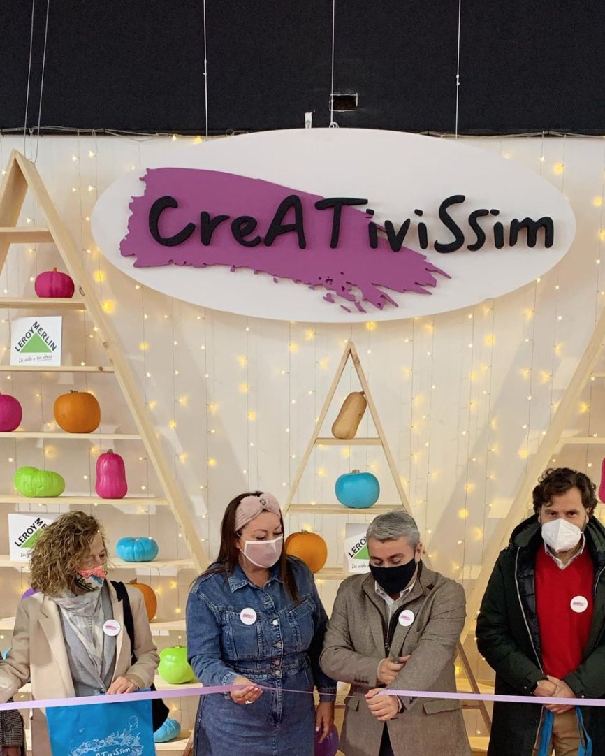 Un año más, y de nuevo, queremos dar las gracias a nuestra querida amiga <a href="/sandrallabres/">Sandra Llabrés</a>  por contar con nosotros para la segunda edición de <a href="/creativissim/">@creativissim</a> . En estas fotos podéis apreciar el trabajo que hicimos en porex para presentar su nuevo logo 😍