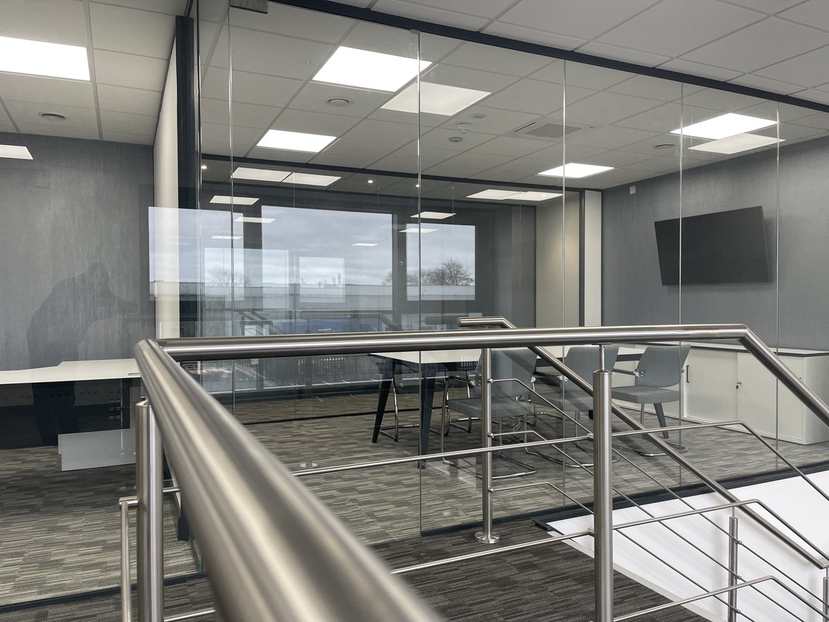 OneSolutn's tweet image. Thought we might share a recently completed mezzanine &amp;amp; fit-out scheme for one of our valued clients in Lutterworth Leicestershire "Listen, create, deliver"
@tekturatalk @Elite_Furniture @ShawContEMEA @TarkettUK @camira #interiordesign #officefitout #design #partitions