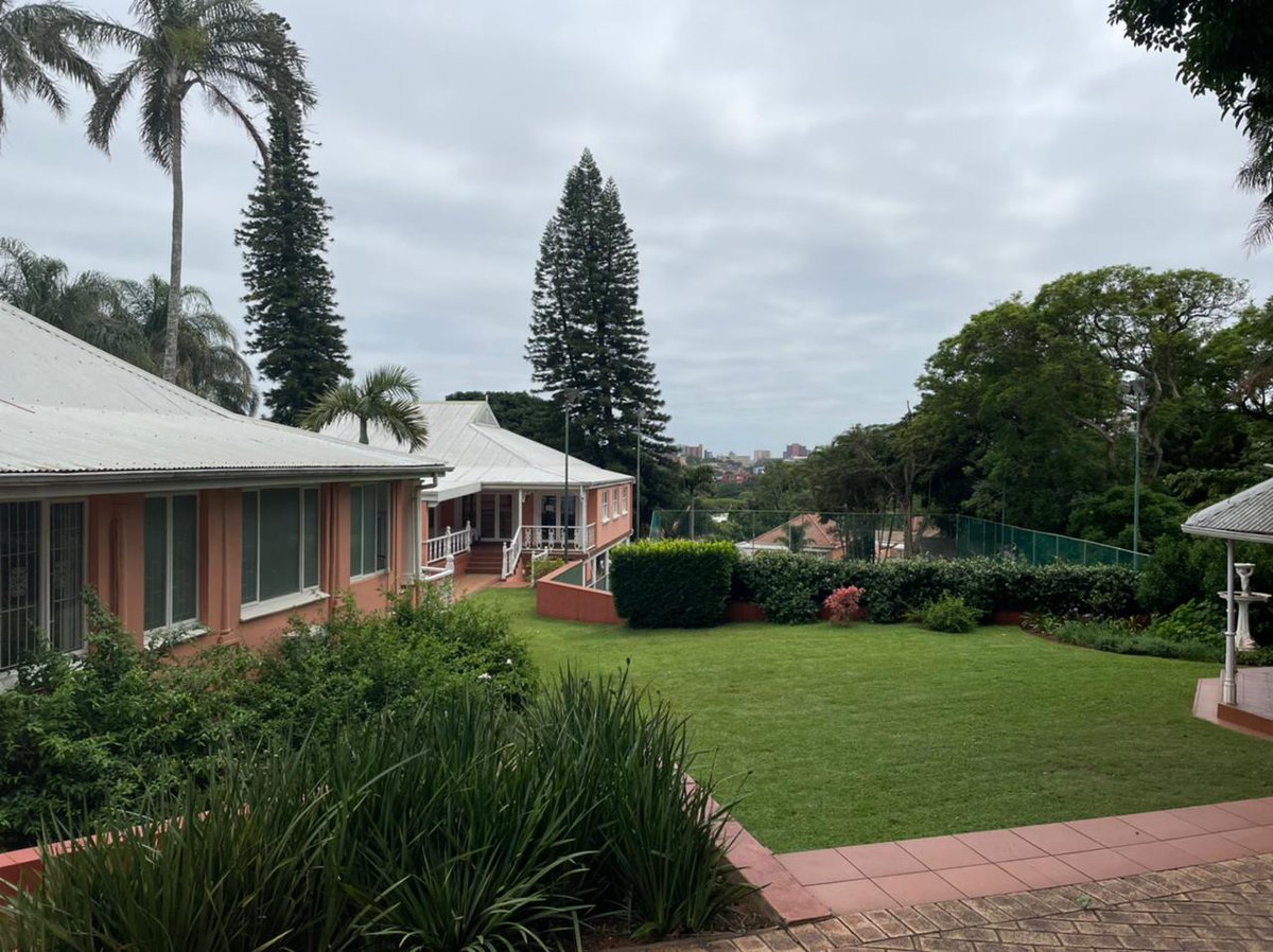 DUT_CE's tweet photo. Preparations for the Level Six EduMove Project Evaluation & Planning Workshop are currently underway, stakeholders can be seen arriving
#dutcommunityengagement
#levelsix
#edumove
#communityengagement https://t.co/jmyDVxTOSa