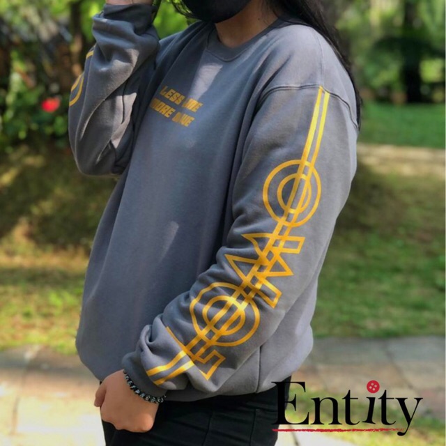 entitytheoutfit's tweet photo. Saya menjual Sweater Sweatshirt C... seharga Rp115.000. Dapatkan di Shopee sekarang! https://t.co/flP8trl1hz #ShopeeID https://t.co/ZRUrvhWc6S
