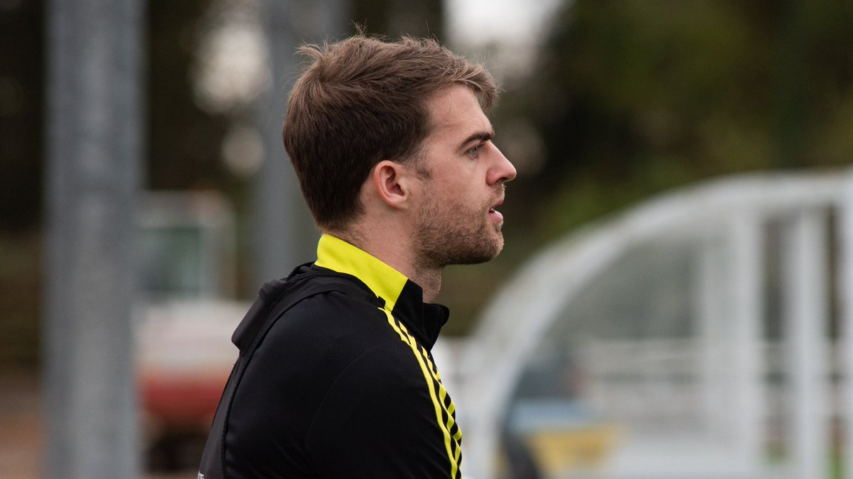 LUFC's tweet image. 💬 𝗧𝗲𝗮𝗺 𝗡𝗲𝘄𝘀: “It’s likely Patrick and Luke will be available on Sunday. Pascal has a knock around his hip, but we think he’ll also be available.”