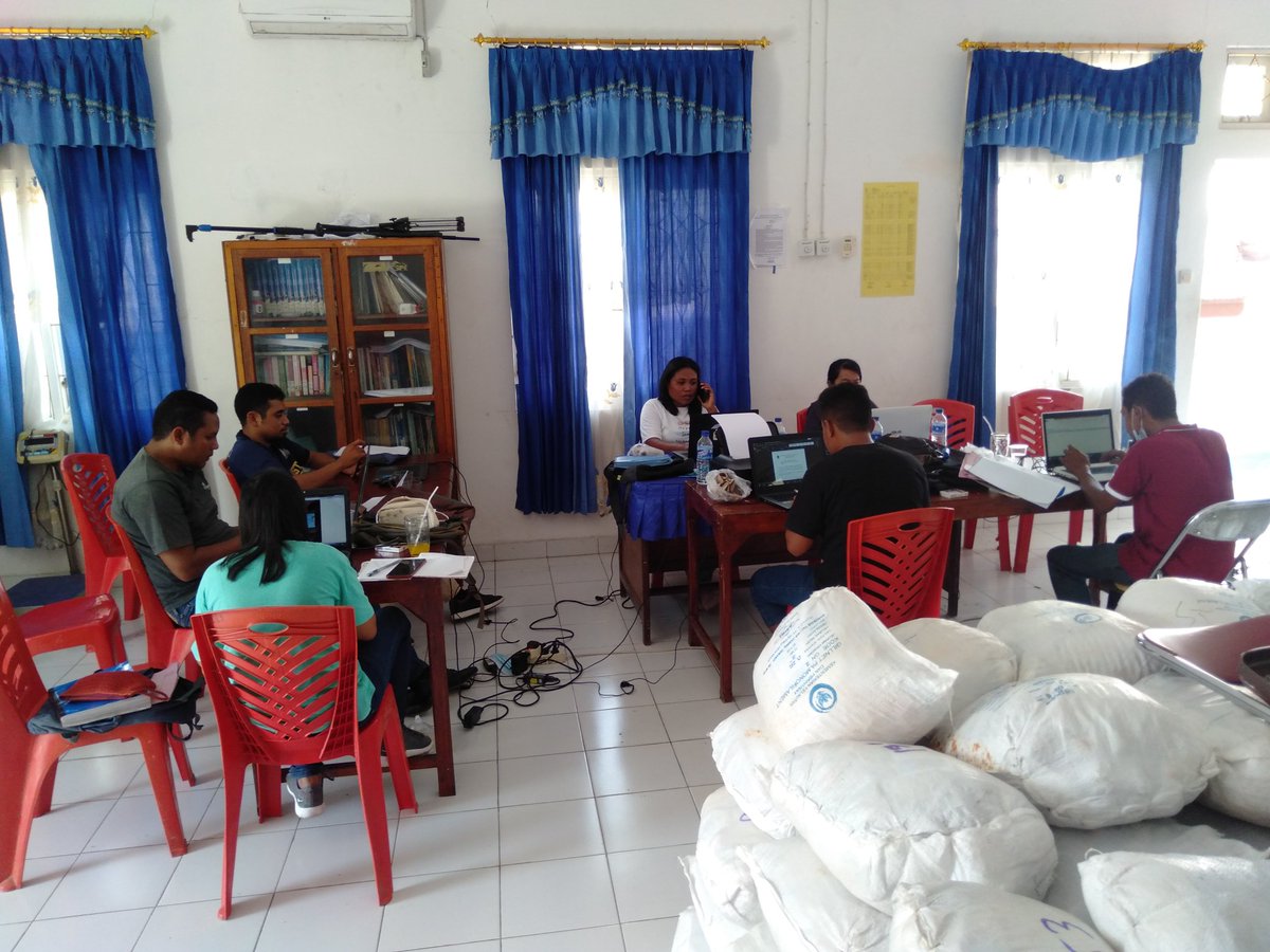 Jumat (03/12),Frits Uki, Luhkan Sumba Timur, Pembuatan Proposal Bantuan Pemerintan Alat Penangkapan Ikan Usulan Tahun 2022 
#GiatLuhkanSatminkalGondol #SumbaTim
@RISET_GONDOL 
@puslatluhkp 
<a href="/lapregiwati/">Lilly Aprilya</a>