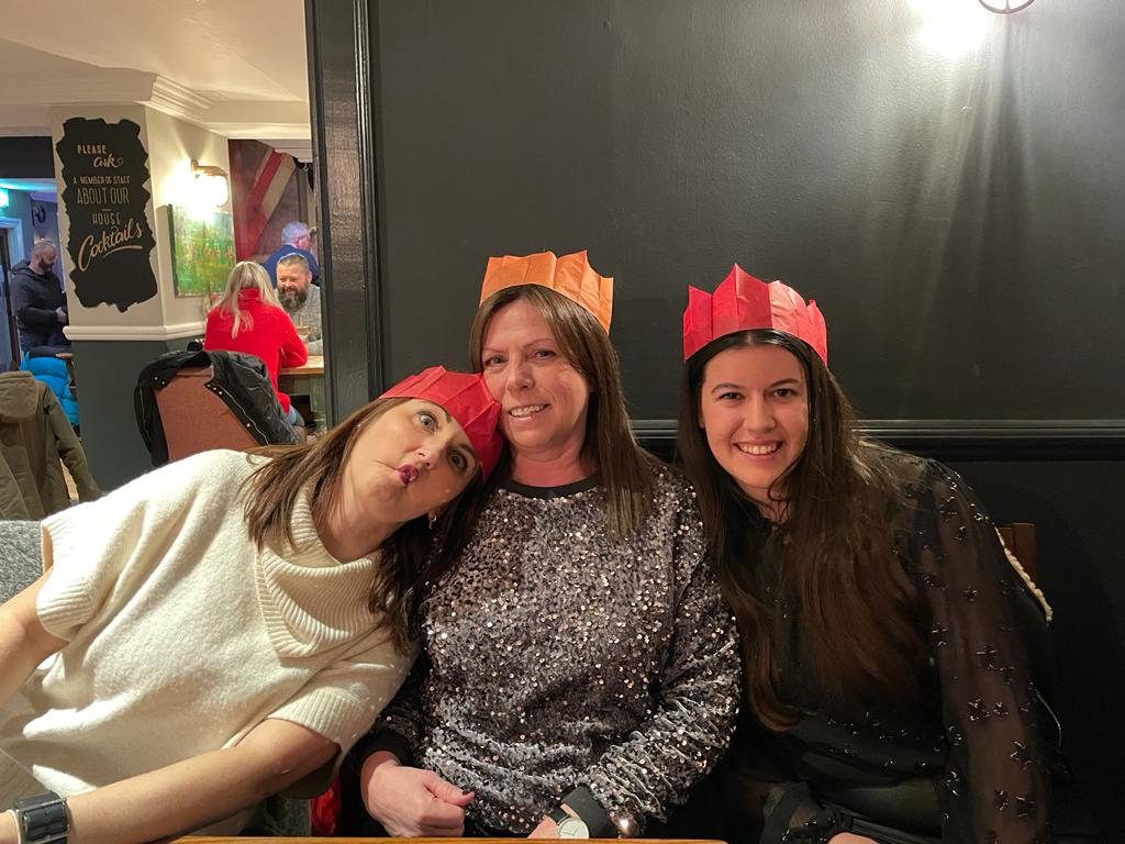 natashabugbee's tweet photo. Past,present &amp; future Newbury teams celebrating Christmas🍾🥂fun night full of crackers, singing &amp; secret santas xx love you all xx @katyjchandler @deb7lovingArt @AnnieWoodfield @Jenni_Margesson @sarahdixon297 https://t.co/nigCapAFPh