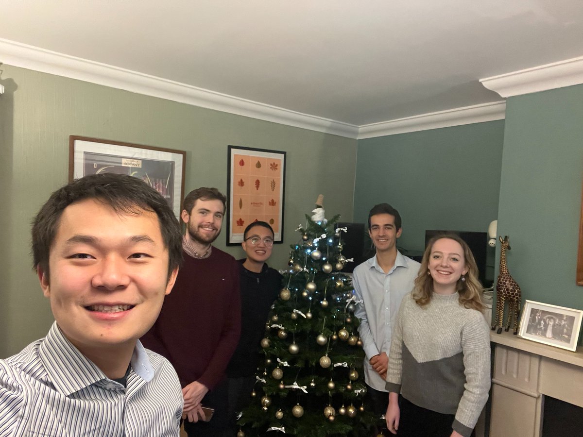 east_alga's tweet photo. Day 3: Got Christmas festive before the final pitch presentation! Good Luck to every team🍀 We really appreciate everyone's hard work and support throughout the training🙏 #YES21 #UnleashYourIngenuity @UoNYES @SamWarnerPlants @AndyChen_Wheat @CalumGraham_Sci https://t.co/TebmmFauuE
