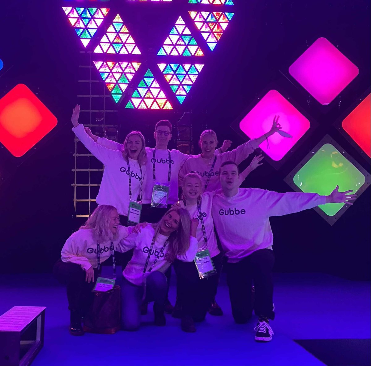 💖Almost crying cause I love this shit so much!💗

What made especially this one such a good one was to see how our Slush team worked 2 days in a row. Amazingly talented, motivated, brave and FUN people. Each and every one.

Thank you <a href="/SlushHQ/">Slush</a> 2021!

#slush2021 <a href="/gubbeio/">Gubbe</a>