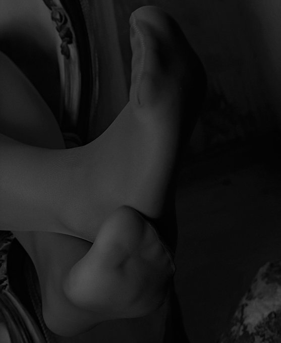 👑Stop whining boy. I would tell you to take it like a man but you obviously aren't one  @CementInLock<a href="/tag/footfetish"class="tags"><span>#footfetish</span></a><a href="/tag/goddess"class="tags"><span>#goddess</span></a><a href="/tag/feet"class="tags"><span>#feet</span></a><a href="/tag/toes"class="tags"><span>#toes</span></a><a href="/tag/slave"class="tags"><span>#slave</span></a><a href="/tag/obey"class="tags"><span>#obey</span></a>